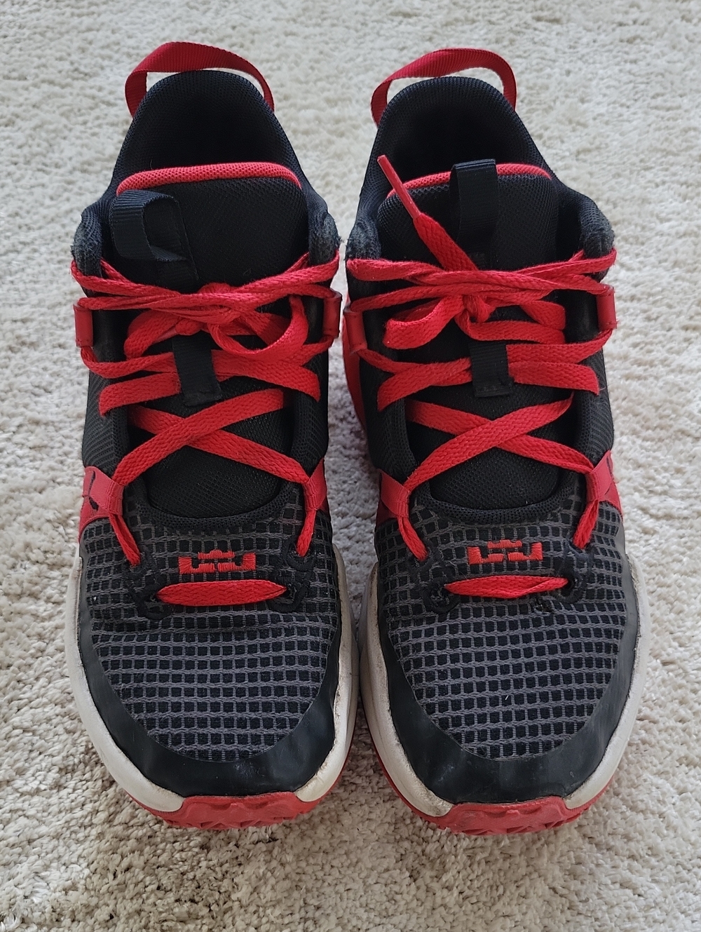 Red Nike LJ Sneakers